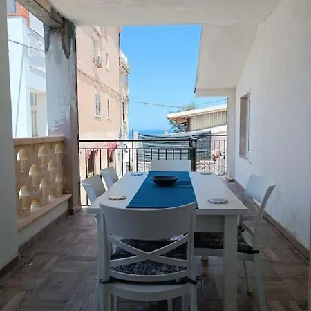 Apartment Agnone 30 Meters Away