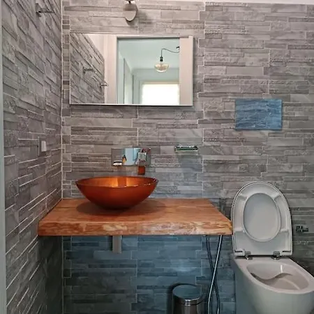 Agnone 30 Meters Away Апартаменты Аньоне-Баньи
